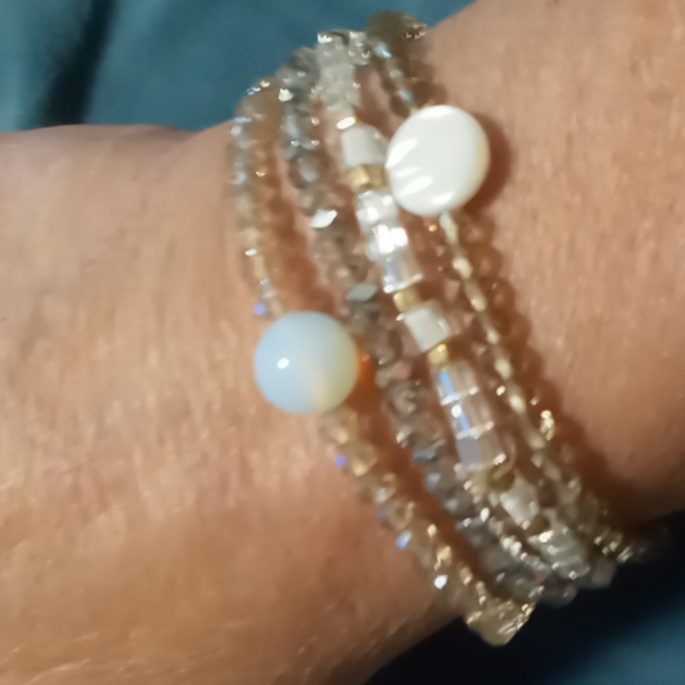 Expandable opalescent seed bead expandable bracelets 4 in all